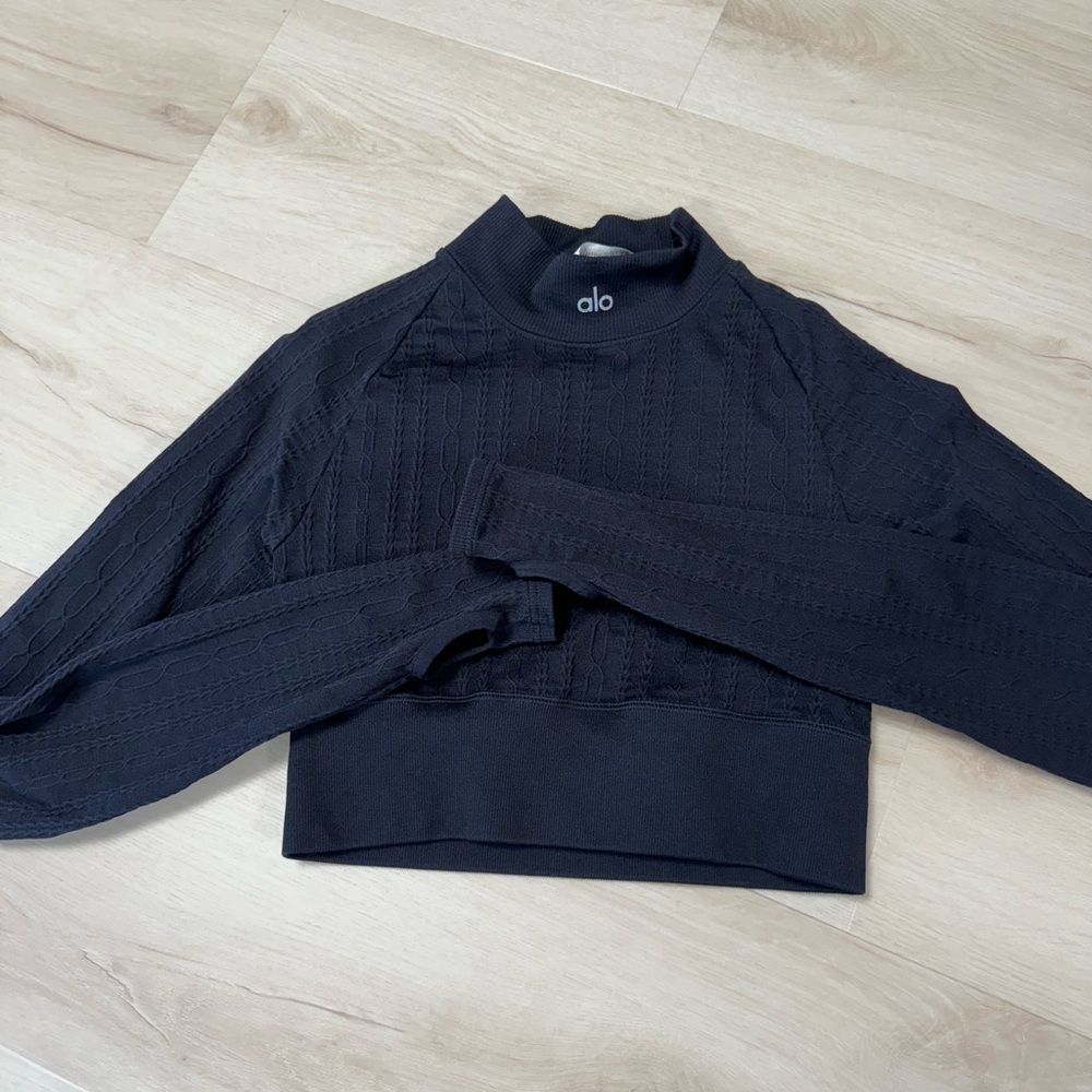 alo yoga seamless cable knit top